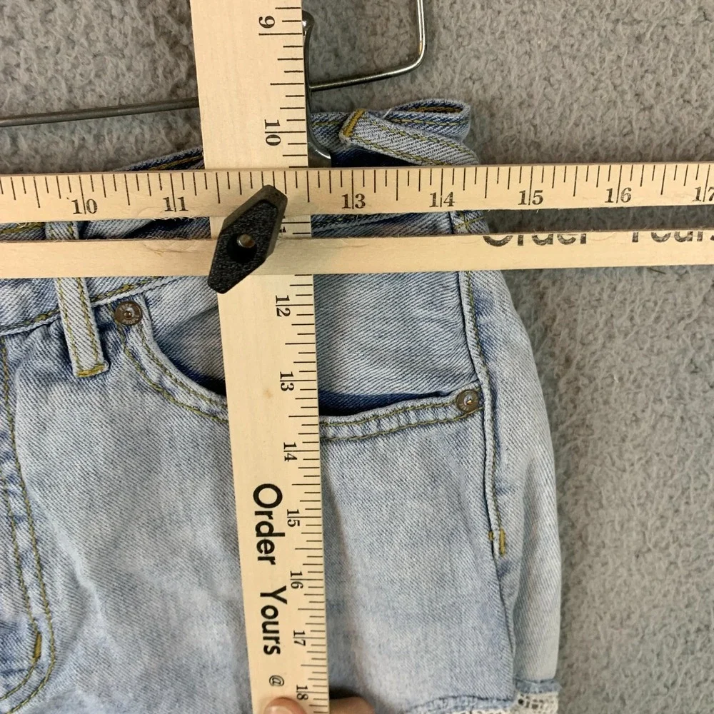 Free People Shorts 26 Denim Crochet Lace Trim Daisy Dukes Y2K Boho Fairy Grunge‎